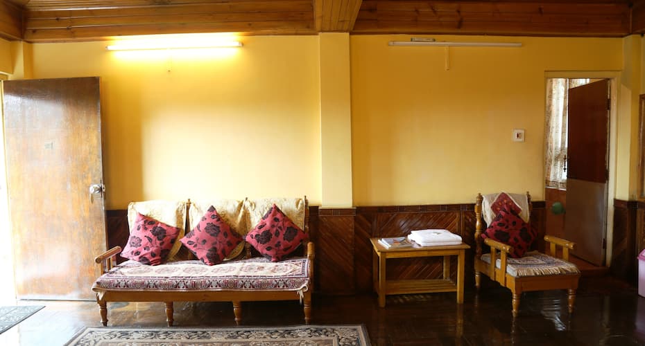 Tip Top Gujarati Guest House, Gangtok 5